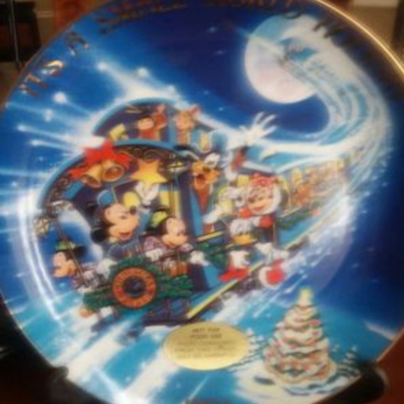 Disney Collection Plates - Picture 5 of 14